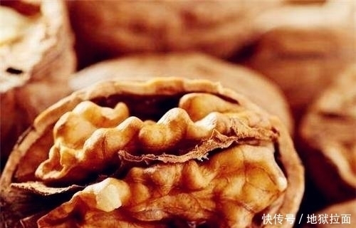 经常吃核桃对人身体有哪些好处?每天吃核桃的最佳时间你清楚吗?