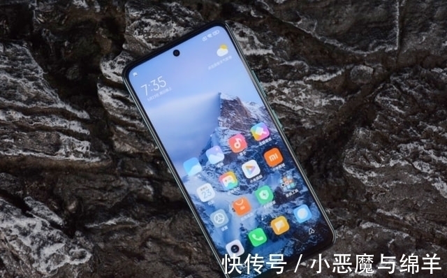 市场份额|256GB+5000mAh，现已重回1999元，顶配旗舰芯手机再度售价亲民