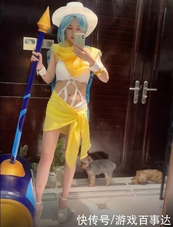 王者荣耀|卷卷测试房管底线祭出cos三连击,貂蝉最好看,论纯情还得看辣辣