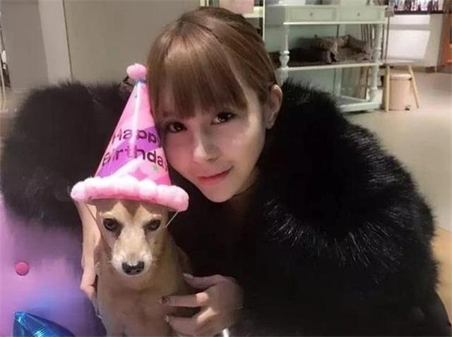 那个曾扬言“宁坐宝马哭不坐单车笑”的女孩,现状如何?