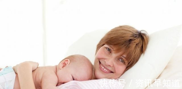 母乳|夜奶究竟躺着喂还是抱着喂妈妈不要图舒服，得为宝宝着想