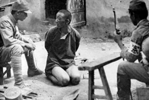 日语|老人被鬼子抄家,他用日语破口大骂,日军高官:师哥,对不起