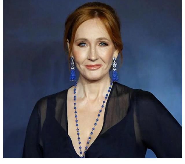 羅琳缺席《哈利波特》20周年慶，被開除作者籍的她，做錯(cuò)了什么？