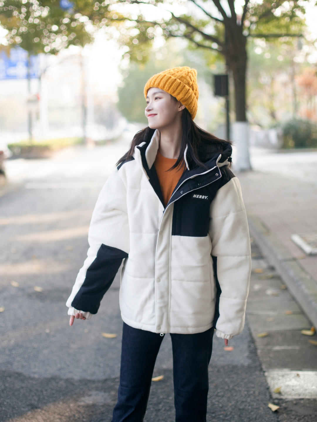 臃肿|觉得羽绒服臃肿?试试“棉服”吧,远比你想象中优雅高级