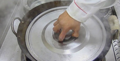 河南|河南大厨教你白切鸡的做法,清淡美味,在家也能做出广式白切鸡