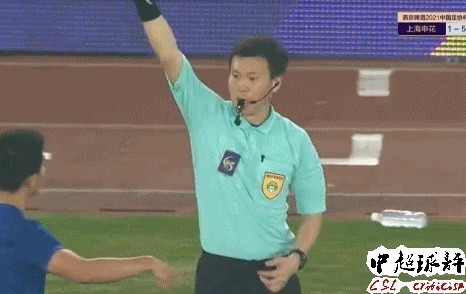 海港|足協杯再現奇葩1幕：奧斯卡挨打卻吃紅牌，特寫鏡頭還原真相！