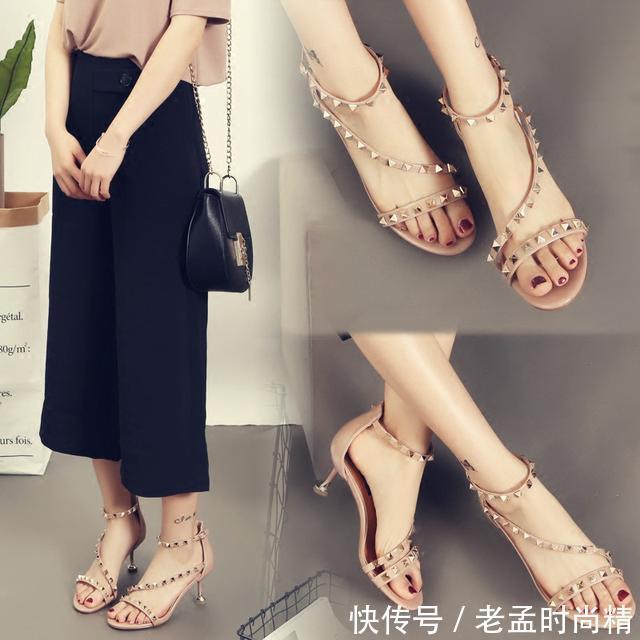 今夏很流行高跟一字带凉鞋,性感不失优雅!尽显足尖下的风情