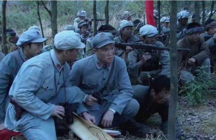 一师|红一师组建后首次大胜,俘虏比红军人数多,多位开国将帅参加此战