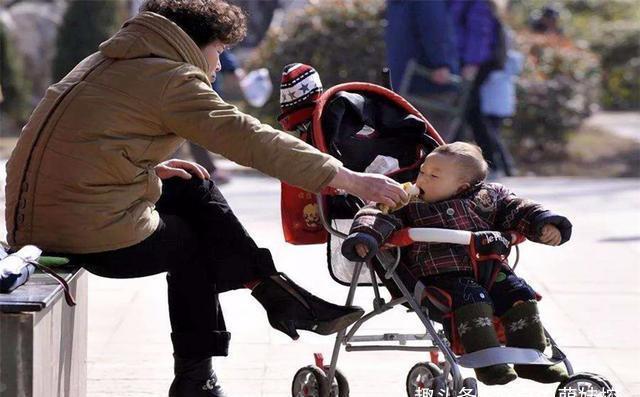 年轻人|有一种“新型啃老”正在流行,老人有苦难言,子女们却不愿承认