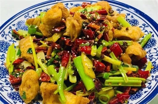 冷锅鱼|吃遍大连-看看！鱼头吃出这么多花样.......专治你刁钻的胃~