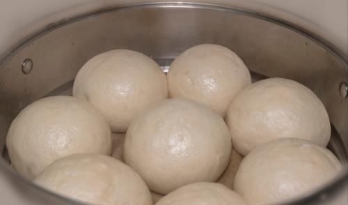 发面,别只用酵母和白糖,多放1样,馒头又白又软,想不香都难