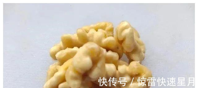 坚持喝了3个月这粥，白发少了，气色好了，闺蜜效仿也做给妈妈喝！