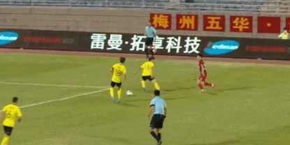 进球|恒大小杨立瑜终于踢出来了!蝎子摆尾进球后送绝妙助攻,很强悍!