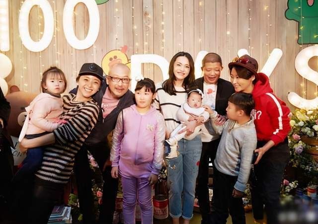 百岁宴|宝宝过了百天后，要经历几个发育里程碑，难怪老一辈人重视百岁宴