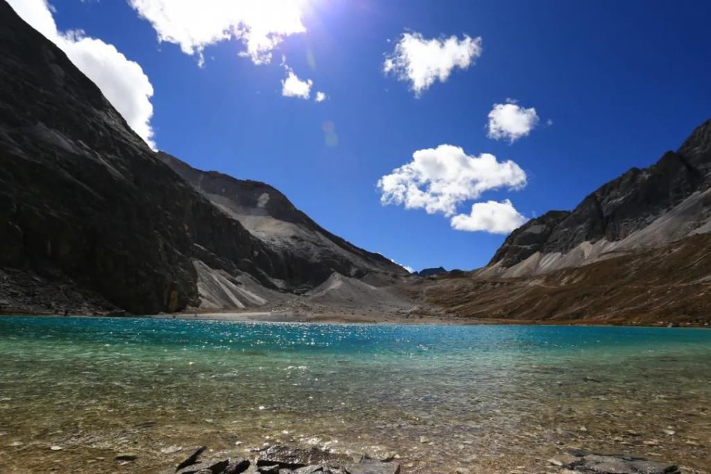 高原|高原有毒，你会上瘾！勇闯稻城亚丁，人生第一次看到雪山......