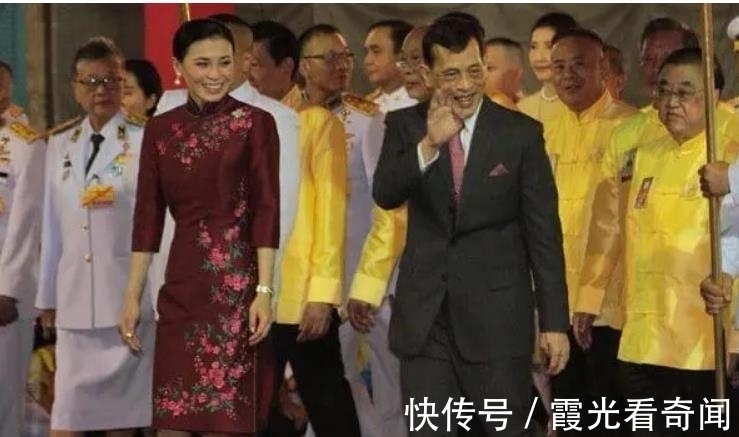 王室!苏提达早在7年之前,就以妻子身份陪同祭祖,宫廷认可远超诗妮娜