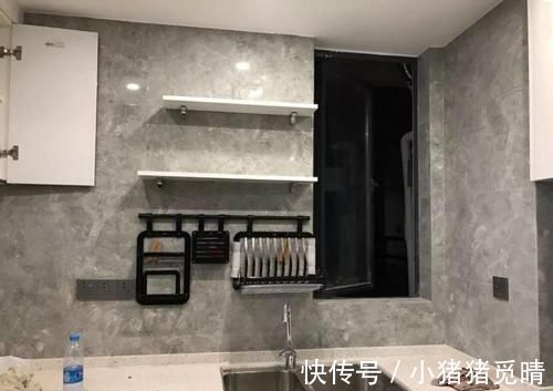 实用|老公在厕所门口打个柜子,超实用,跟卧室一起,能装下“全世界”