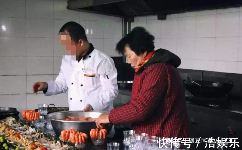 支柱|儿媳剖腹产下九斤重儿子,全家抱着孩子倒地痛哭,护士也流泪