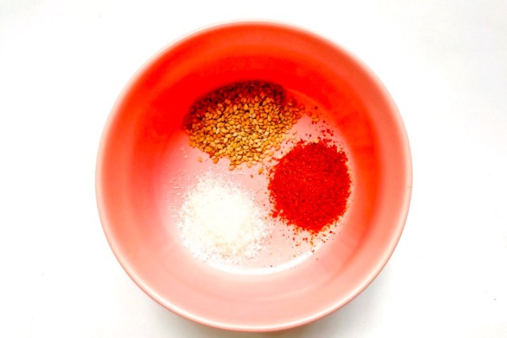 外面卖7元1斤的酱香饼自己在家做,外焦里嫩,真好吃