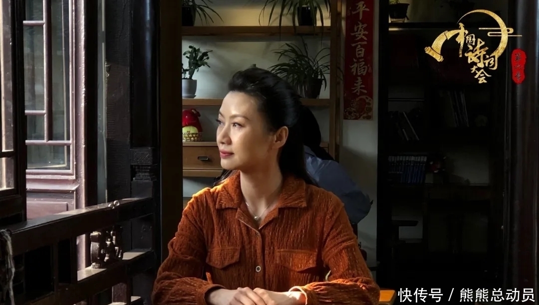 杨雨 带你一起看幕后,《中国诗词大会》点评嘉宾的化妆幕后团队