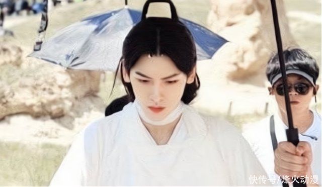 谢怜|《天官赐福》谢怜发型的进阶之路，网友:还是鹿晗的更美观