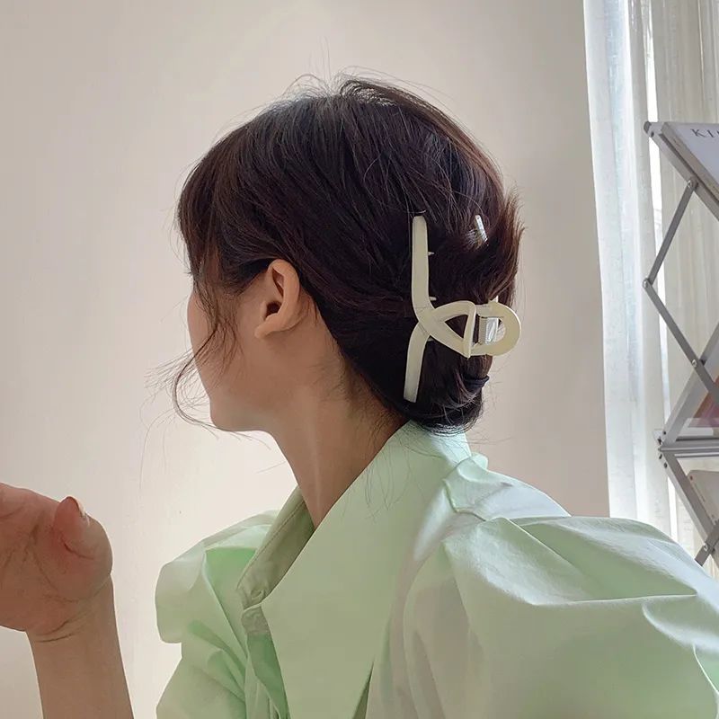 领口|夏日怎么穿得舒服又精致，高级感十足？