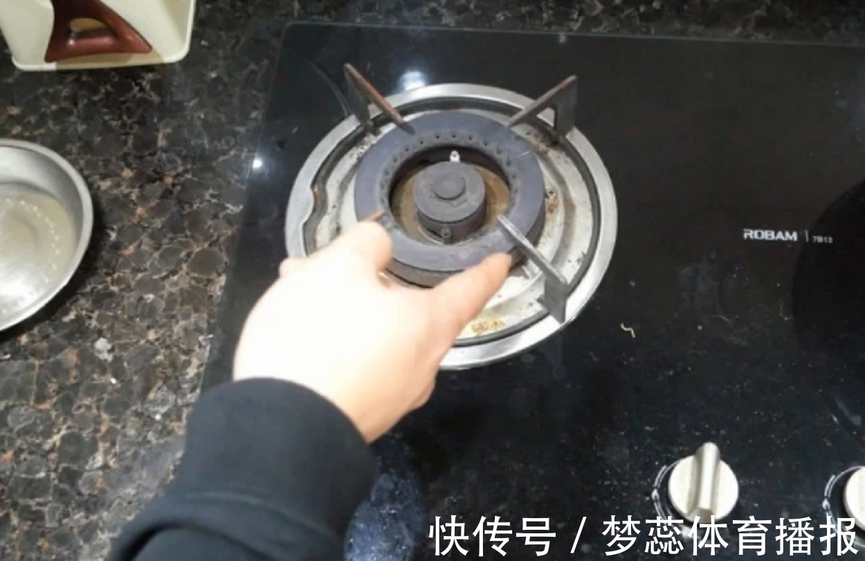 做完饭,先关火还是先阀门,多亏有燃气师傅提醒,好多人都关错了