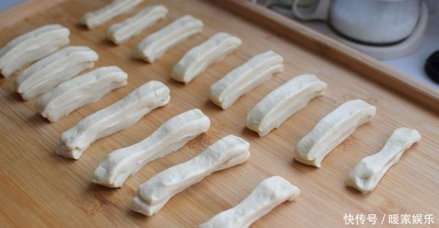 我家油条从不买,自己做各个空心,配方屡试不爽,我每次都成功