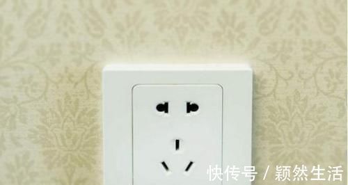 床头柜|工人若敢这么给你家装插座,直接喊停,别等搬家后再懊悔