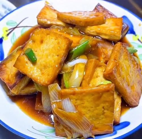 除夕年夜饭，素菜不能少，6样“吉祥素菜”要上桌，美好寓意给你