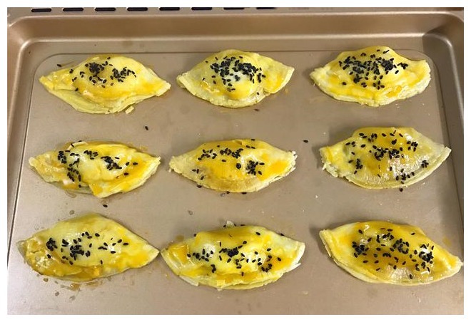 不用揉面,不用擀皮,简单3步,教你做网红甜点,咬一口酥掉渣