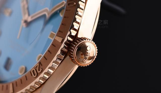 时标|点亮炫彩夏日 品鉴豪利时65 年复刻版潜水腕表“棉花糖”