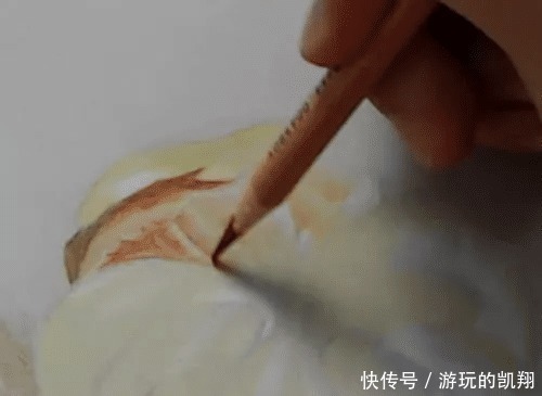 小哥|美术生用铅笔挑战画桔子，成品以假乱真让人叹服：别拿真桔子骗我