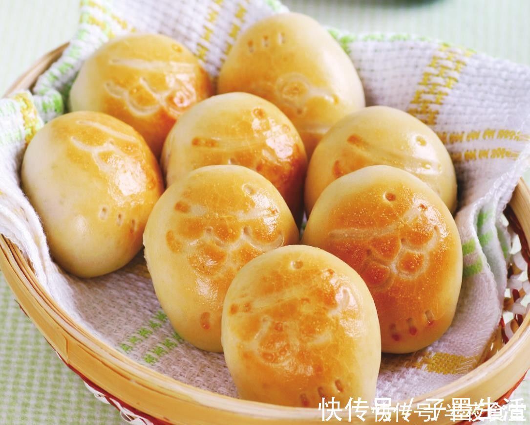 面粉别总蒸馒头，这样做是主食也是点心，酥软香甜，孩子爱吃