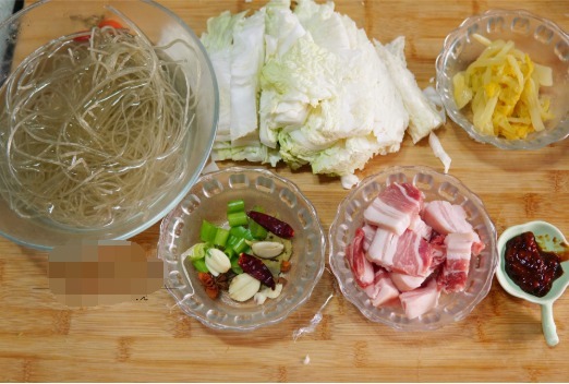 天寒地冻,晚餐就吃这锅菜,暖和又解馋,馒头杀手,一顿吃精光!