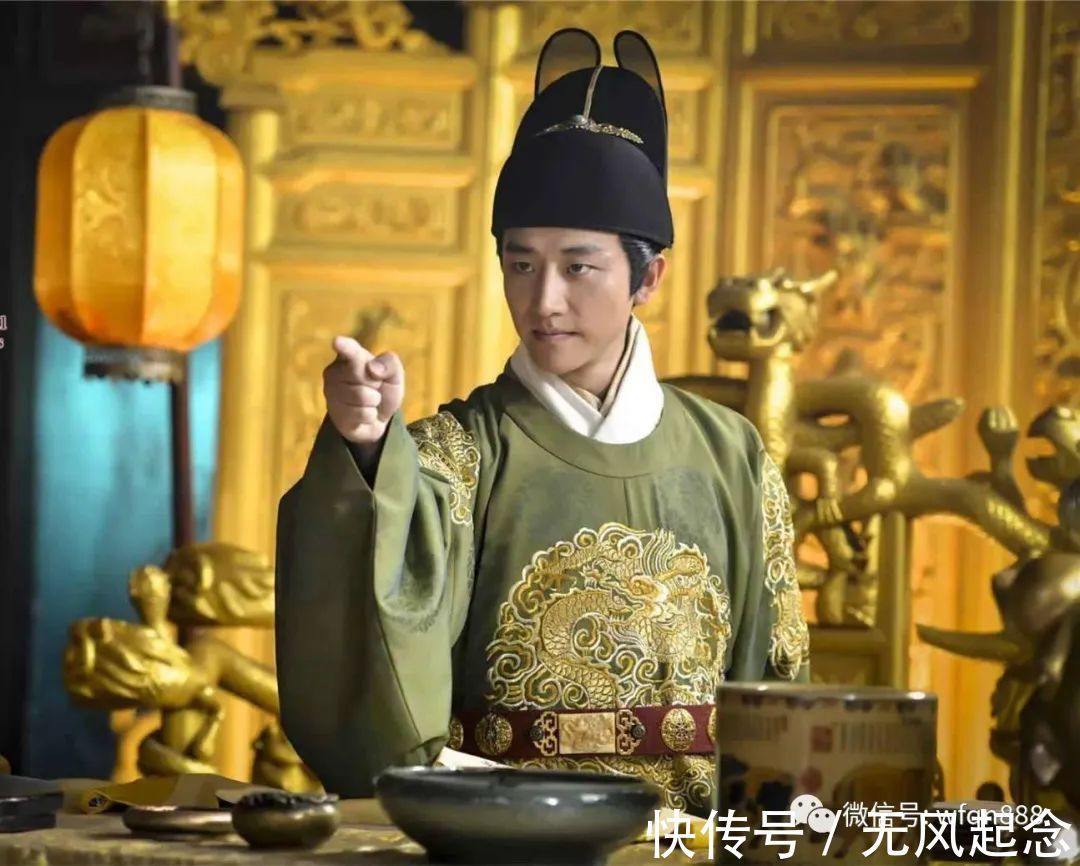 一团和气图@明朝皇帝一幅奇特的画,现藏于故宫,远看一个人,近看却是三个人