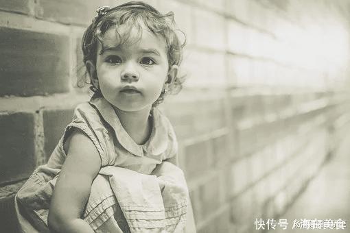 想要预防大舌头,就要从孩子的语言发育特点谈起