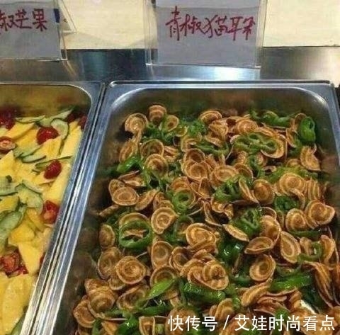  让大婶不手抖的食堂神菜！厨子脑洞大开，这下可苦了大学生们了！