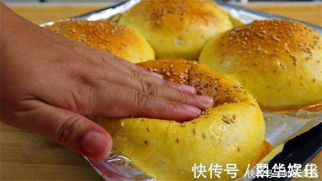 高筋面粉|想吃面包自己在家做,不用揉出膜,简单好吃,柔软还拉丝