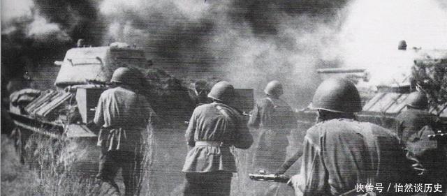 误以为|打出国门的苏军士兵误以为马桶水是饮料 把席梦思床垫当玩具