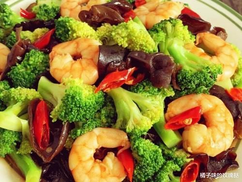  一道非常美味的家常菜，青椒肉丝，低脂西兰花木耳炒虾仁，鱼香肉丝，超下饭