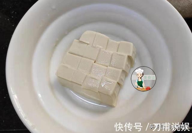 补钙|秋天，豆腐和它是绝配，比放肉炒还香，鲜美还补钙，孩子都吃嗨了