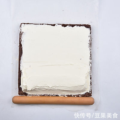 #健康甜蜜烘焙料理# 树桩蛋糕