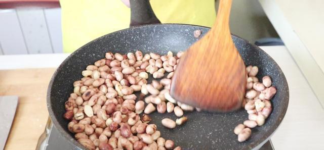 芝麻花生饼|花生米还可以这样做,香酥暄软又多层,外面花钱学不到,太香了