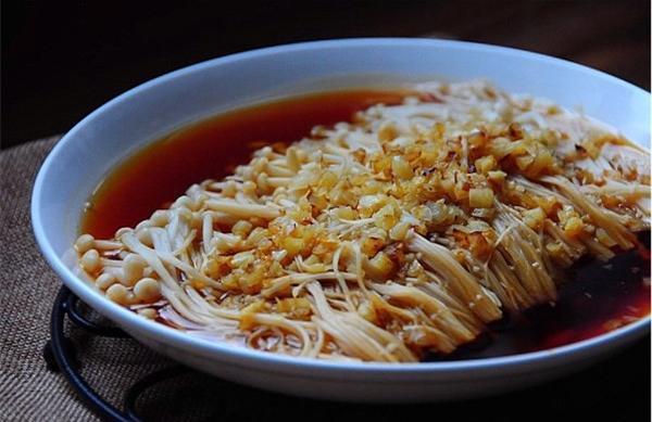 几种金针菇小炒,简单方便,下班快手菜试试呗!