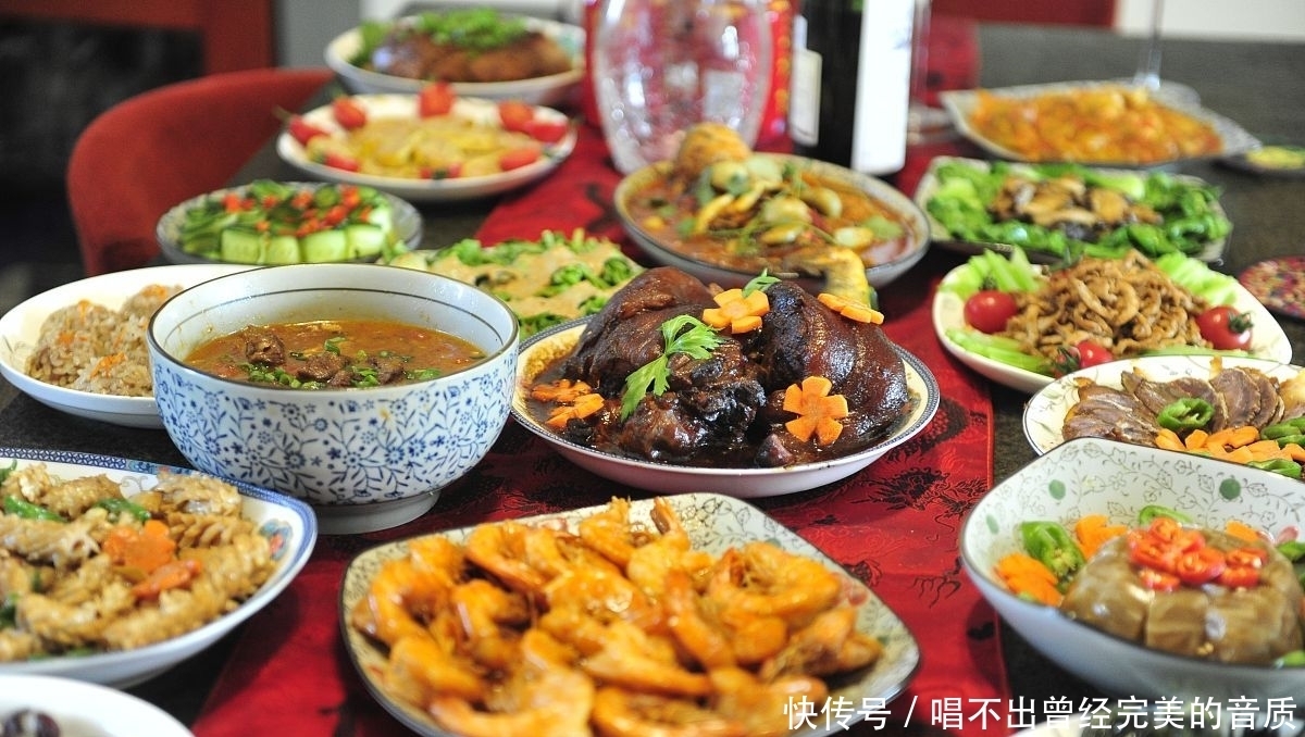 年夜饭少不了凉菜,这菜简单一拌就好,营养高寓意好,开胃又解腻