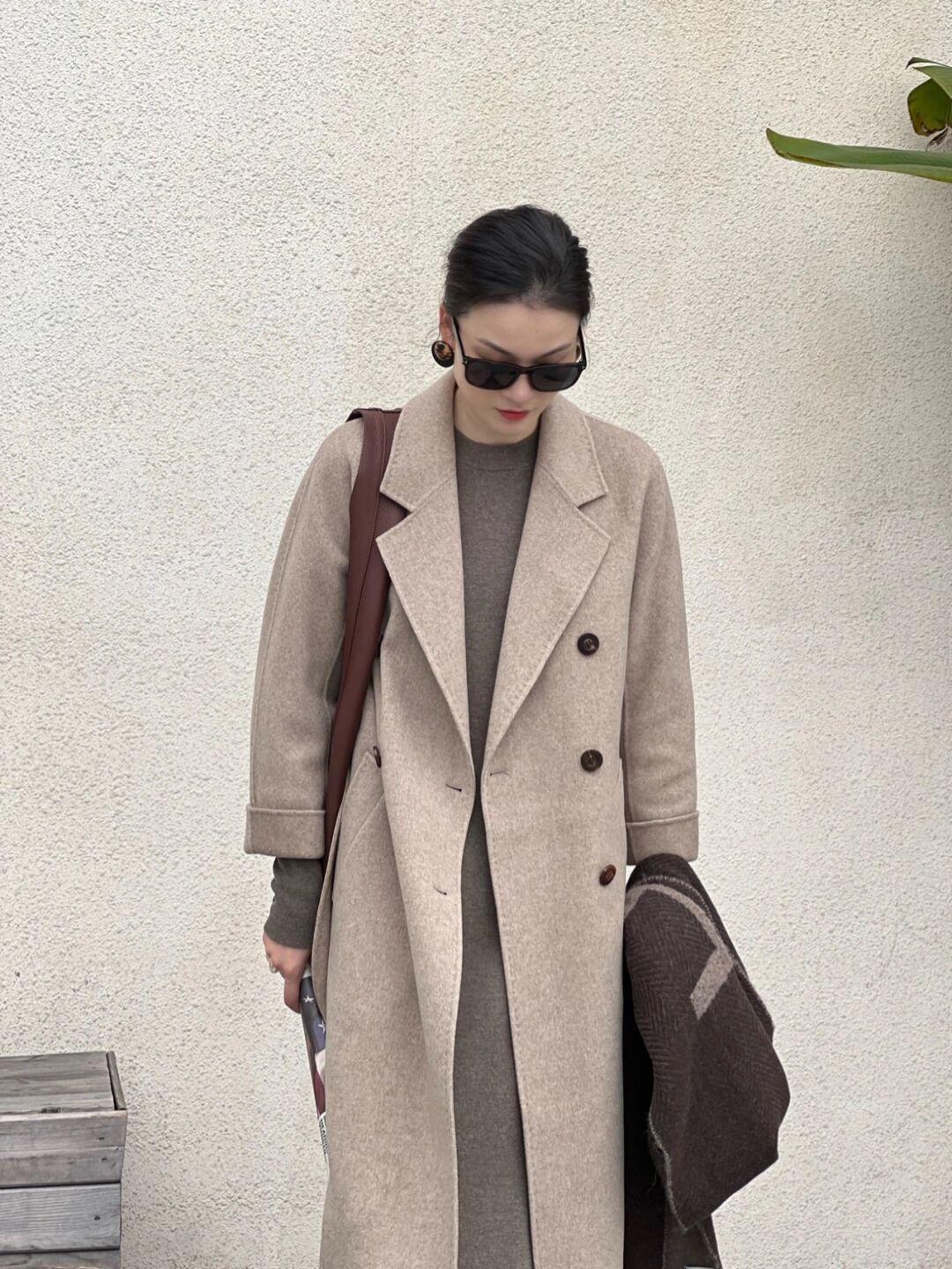 穿搭|今冬试试“针织连衣裙+大衣”的款,既有风度又有温度,绝绝子!