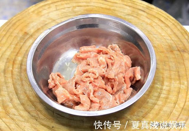 鸡粉|酸菜牛肉想要和饭店一样好吃,处理酸菜有技巧,做对了才酸爽嫩滑