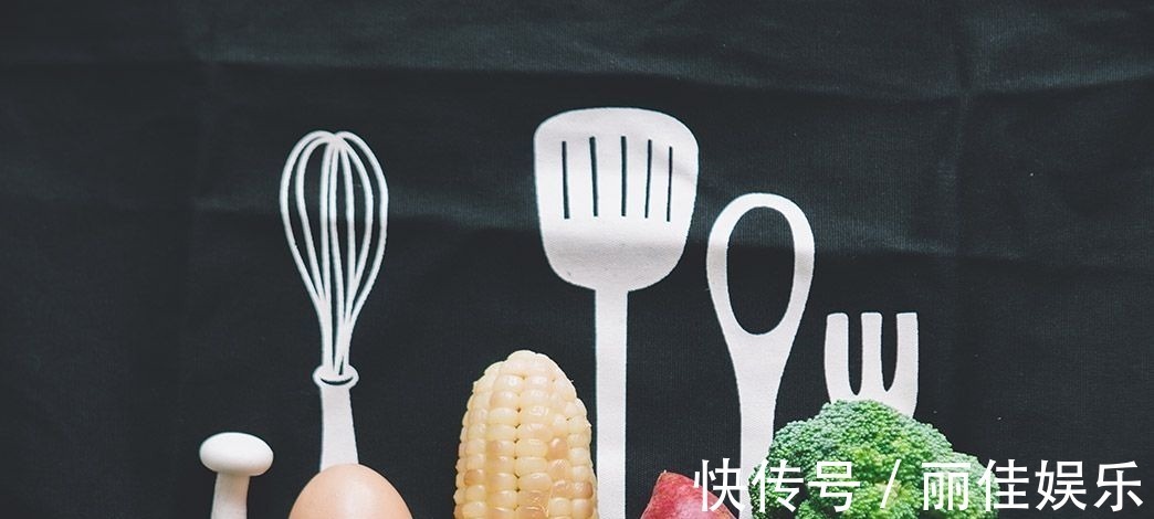 朵形|木耳加一物,金子都不换,常吃排出体内毒素,大肚腩悄悄不见