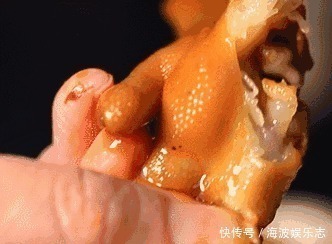 色泽|虎皮鸡爪还是这样做好吃,大厨教你秘制做法,软糯入味,色泽诱人